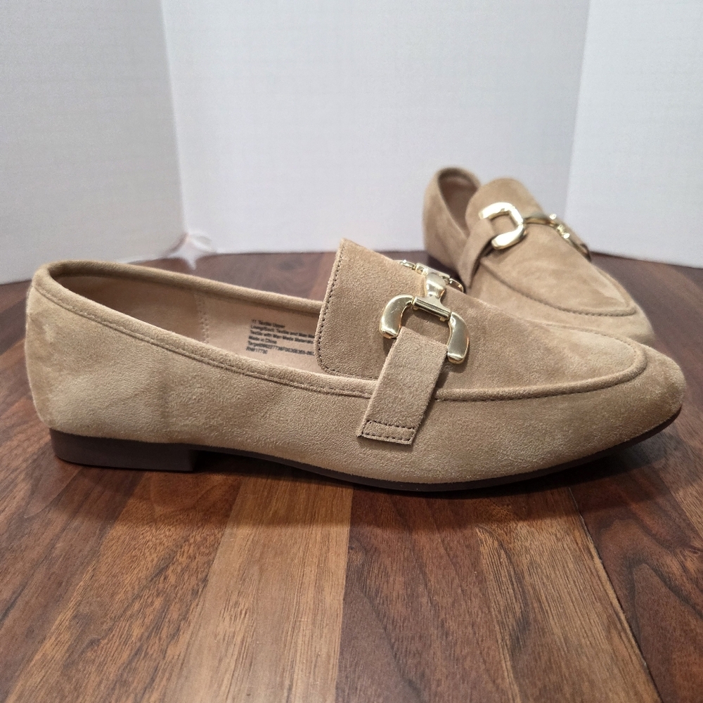 A New Day Carolyn Tan Faux Suede  Loafers with Gold Buckle Memory Foam Size 11